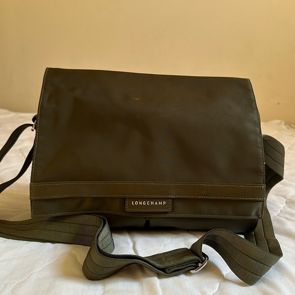 Longchamp messenger bag
